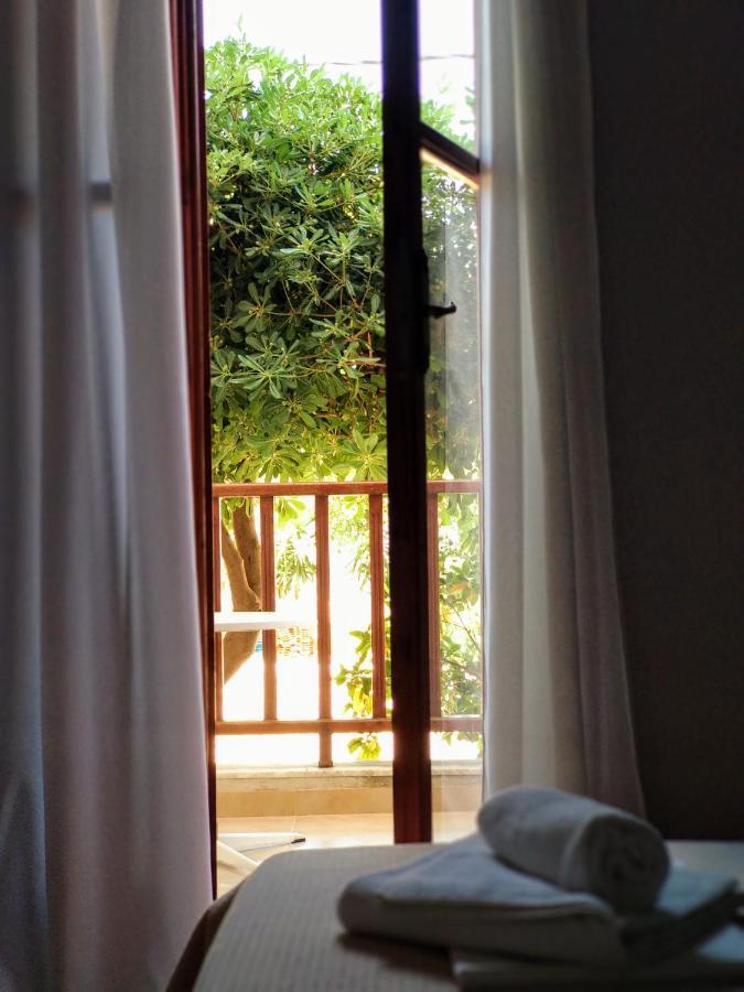 Ilaira Aparthotel สกาลา เอเรโซ ภายนอก รูปภาพ