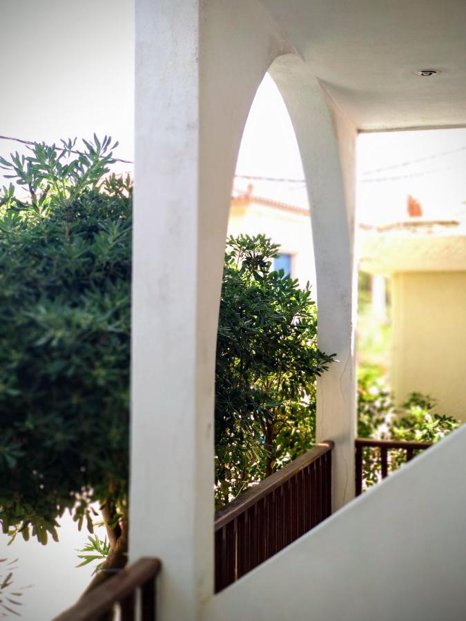 Ilaira Aparthotel สกาลา เอเรโซ ภายนอก รูปภาพ